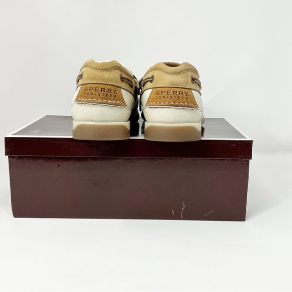 SPERRY leather classic boat shoes, white/cream and brown color - Picture 3 of 16